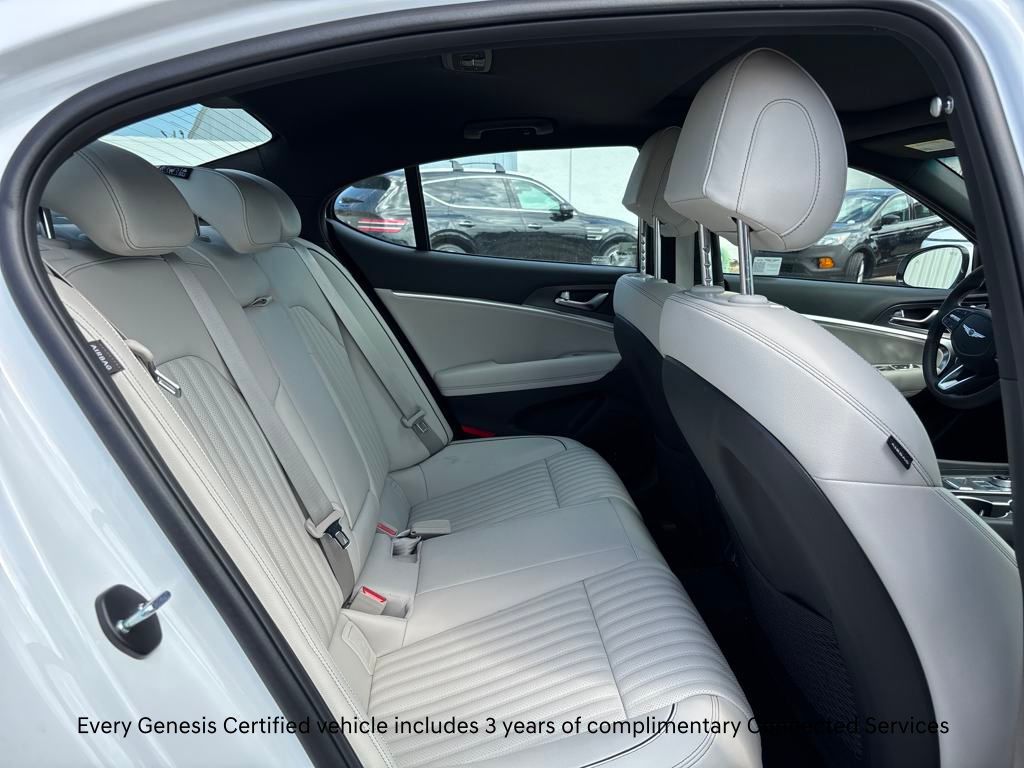 2025 Genesis G70 2.5T Sport Prestige photo 4