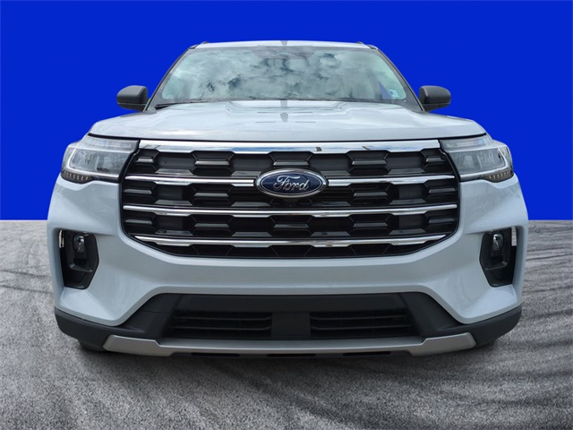 2025 Ford Explorer photo 7
