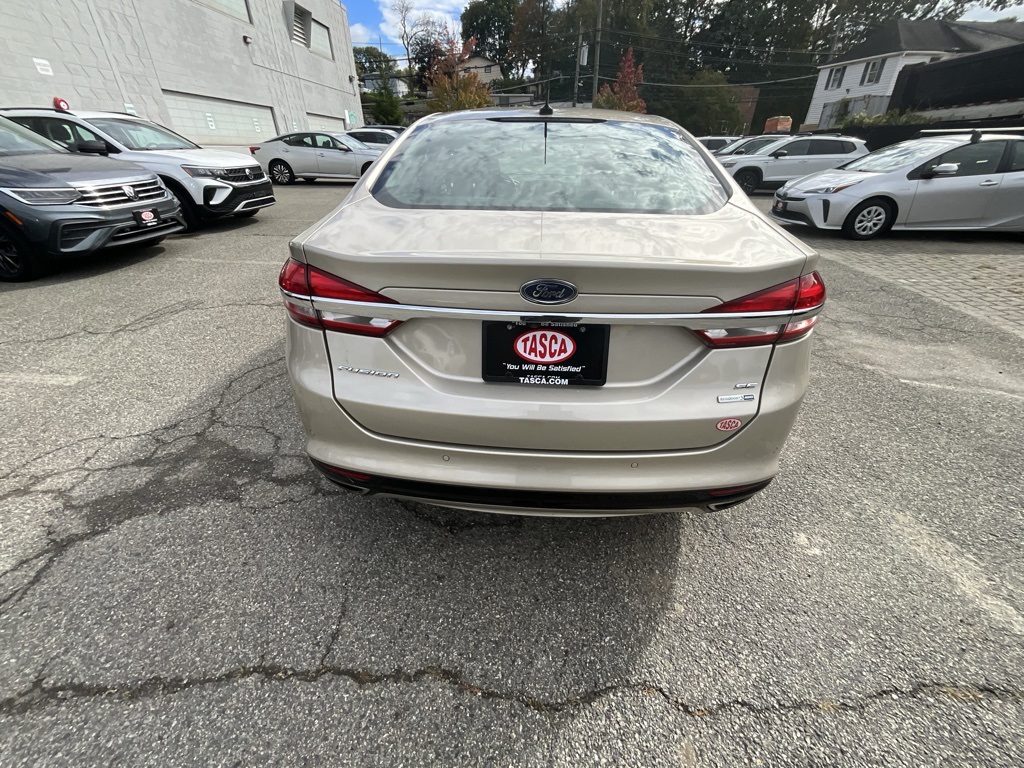 2017 Ford Fusion SE photo 4