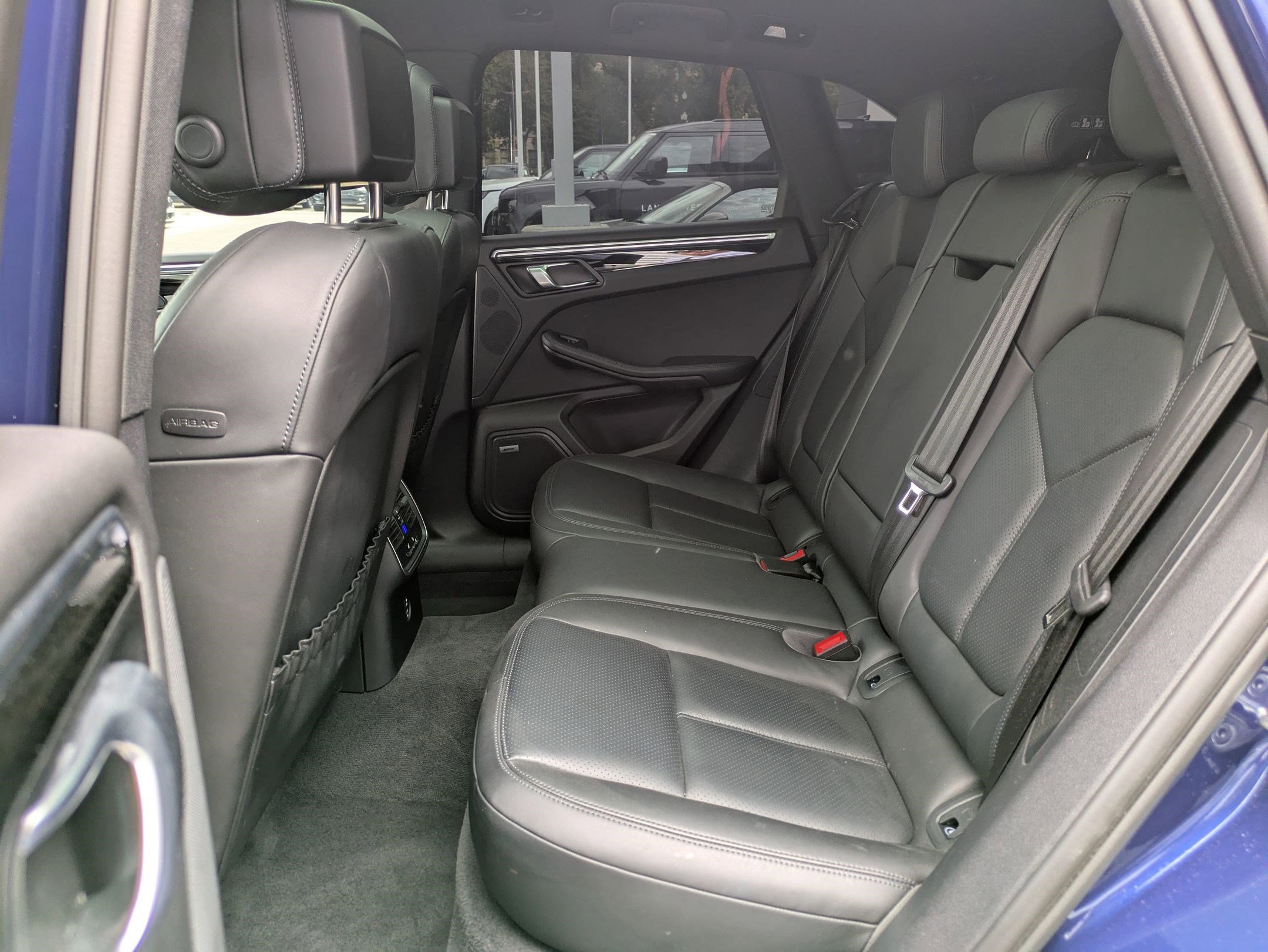 2023 Porsche Macan T photo 27