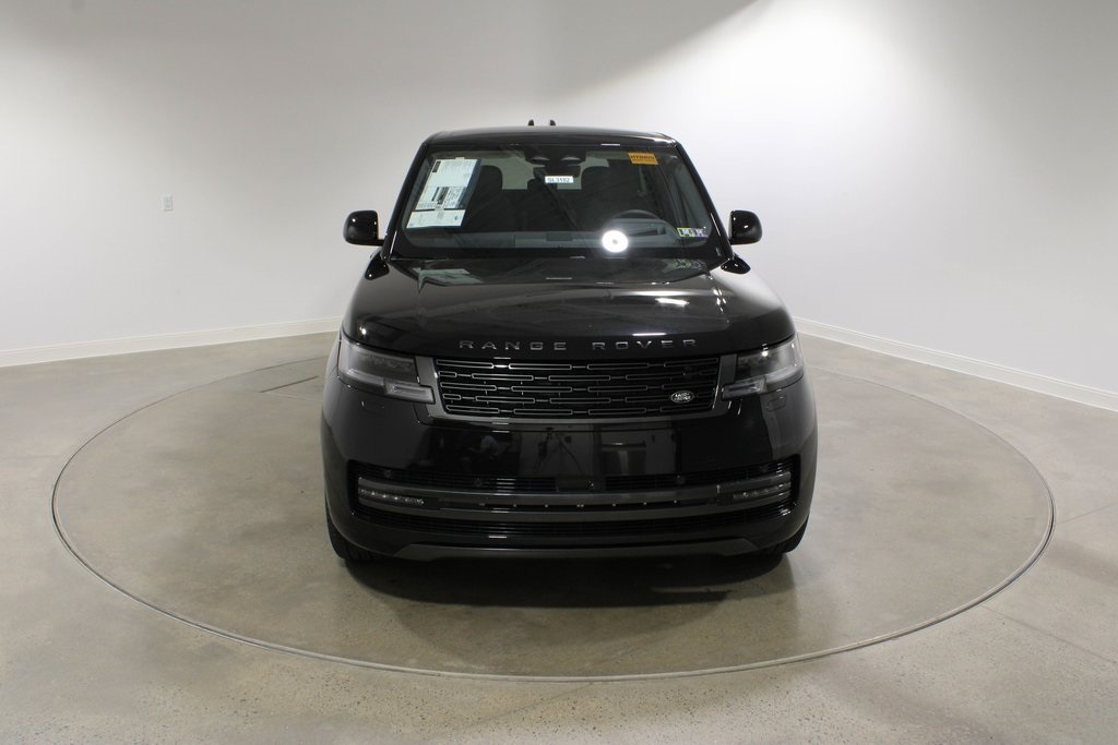 2025 Land Rover Range Rover SE photo 8