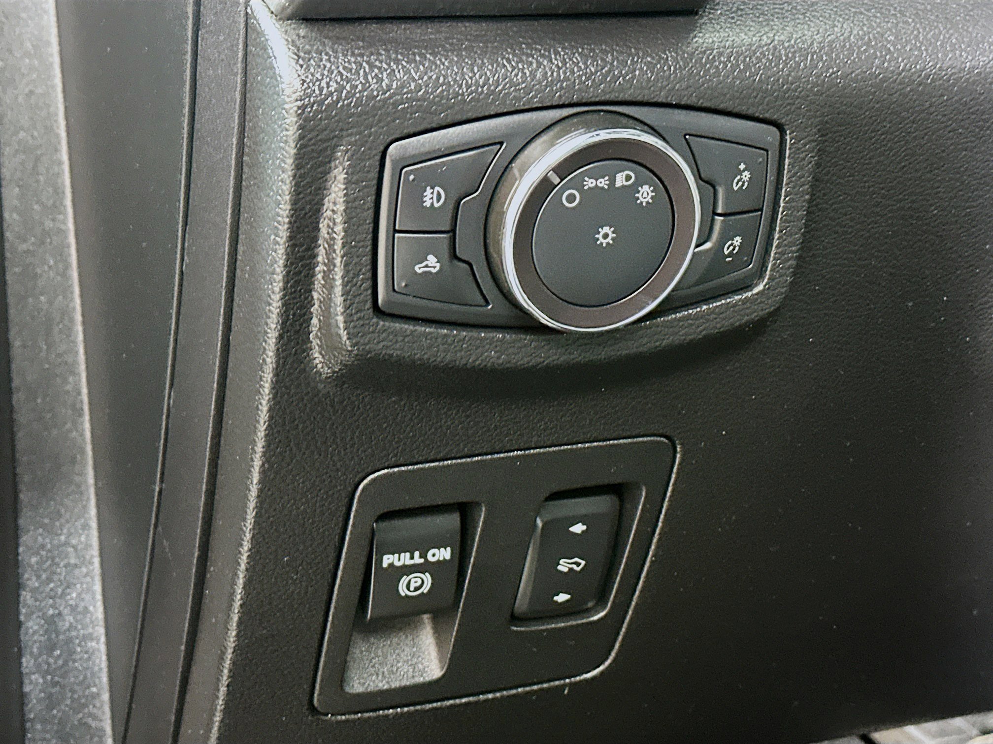 2019 Ford F-150 XLT photo 10