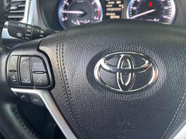2018 Toyota Highlander XLE photo 25