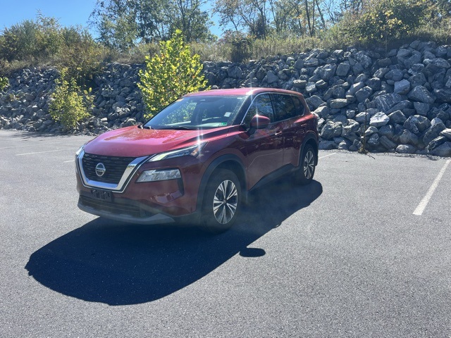 2021 Nissan Rogue SV photo 2