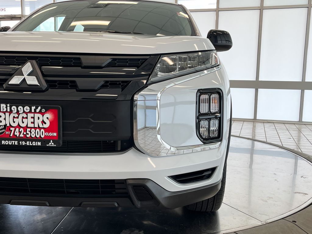 2024 Mitsubishi Outlander Sport LE photo 10