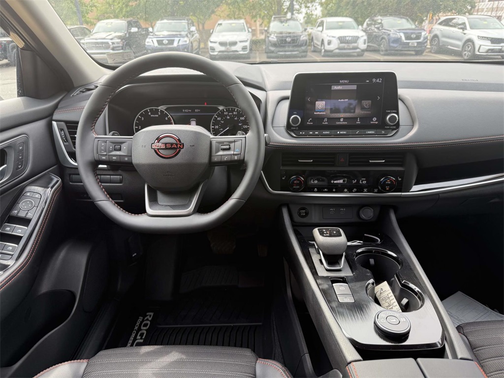 2026 Nissan Rogue SV photo 12