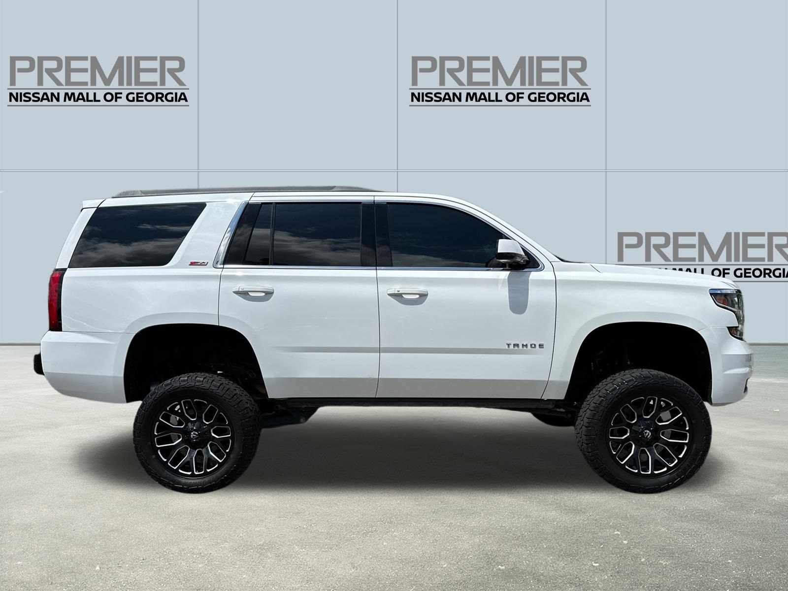 2019 Chevrolet Tahoe LT photo 4