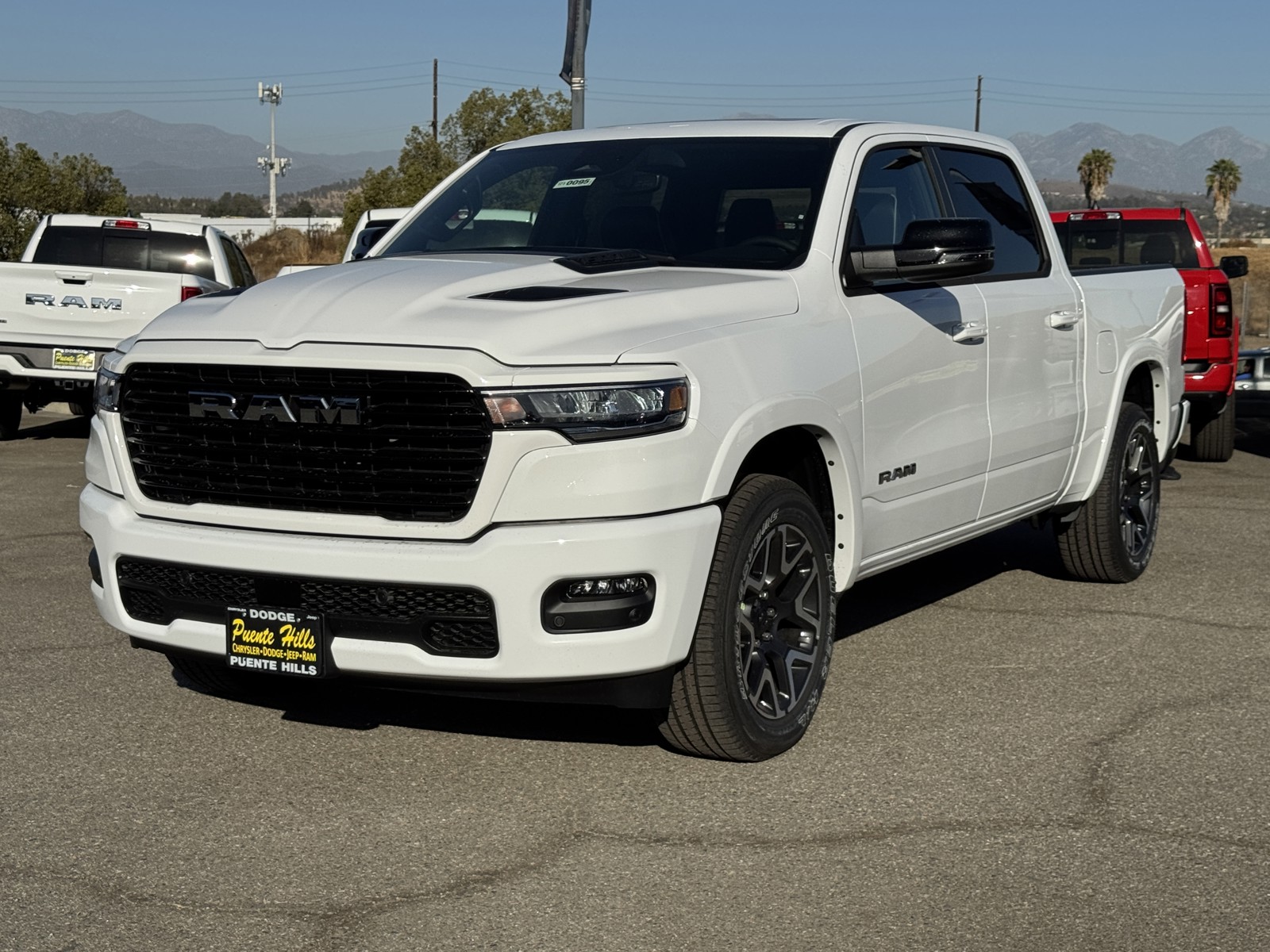 2025 Ram 1500 Laramie photo 3