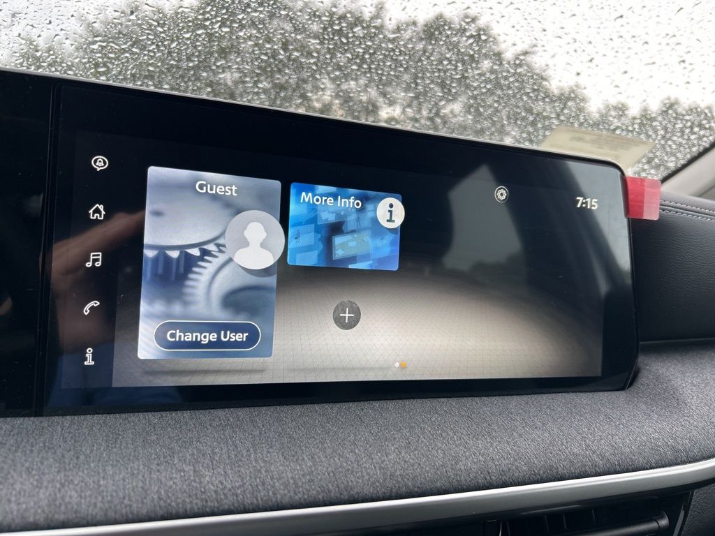 2025 Nissan Kicks SV photo 23