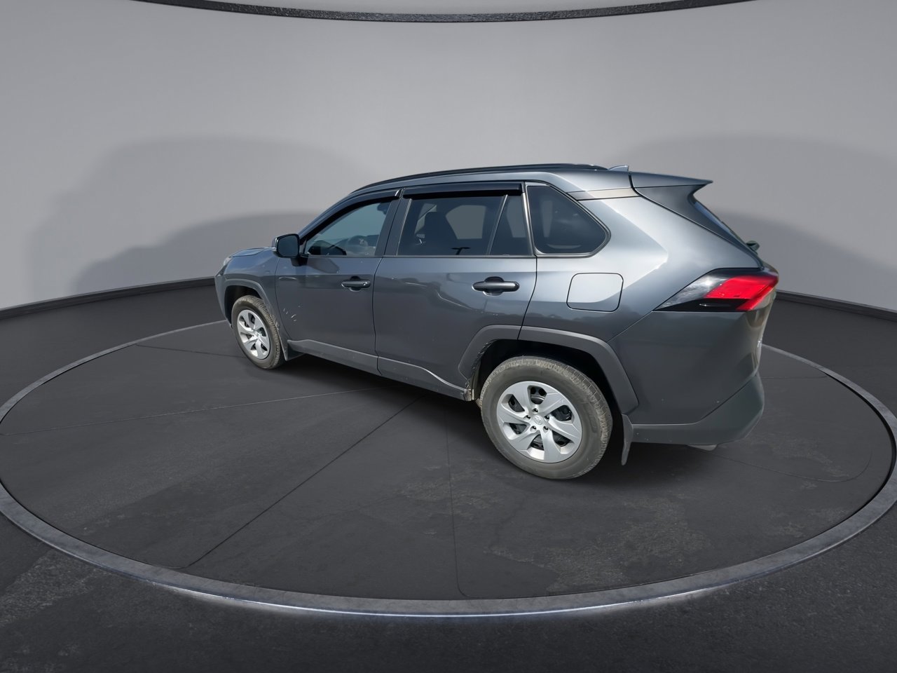 2021 Toyota RAV4 LE photo 6