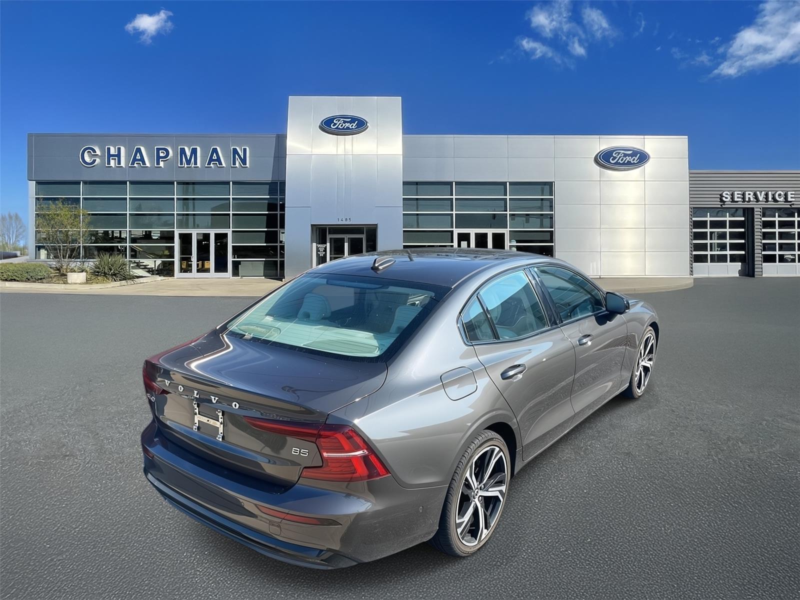 2024 Volvo S60 Plus photo 3