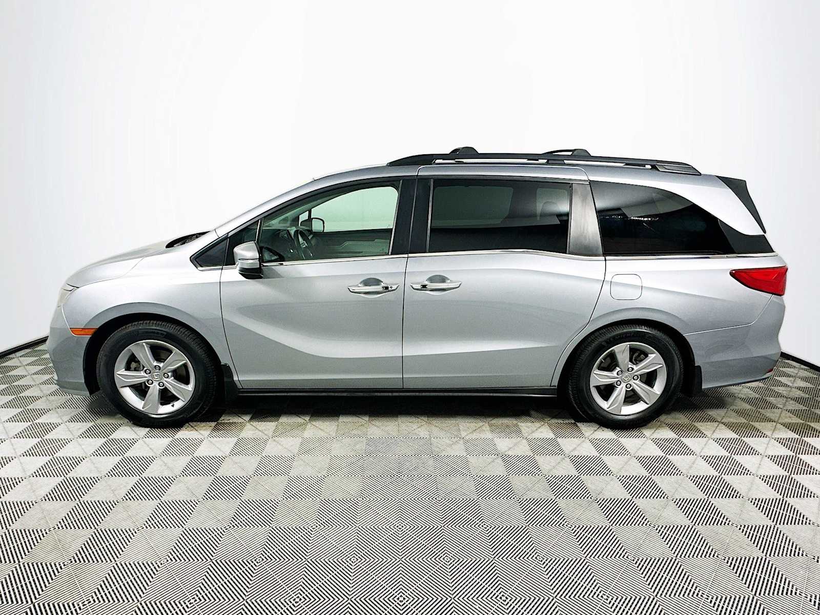 2020 Honda Odyssey EX-L photo 4