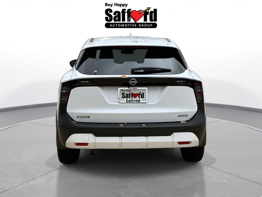 2025 Nissan Kicks SV photo 4