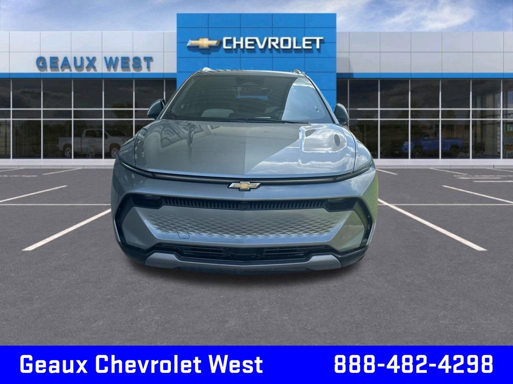 2025 Chevrolet Equinox EV 1LT photo 2