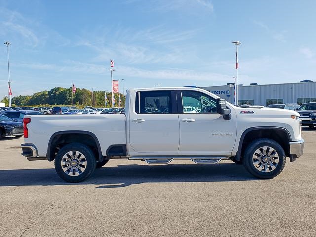 2023 Chevrolet Silverado 3500HD LT photo 4