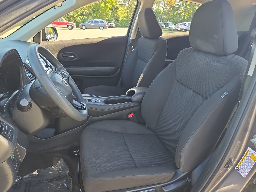 2018 Honda HR-V LX photo 9
