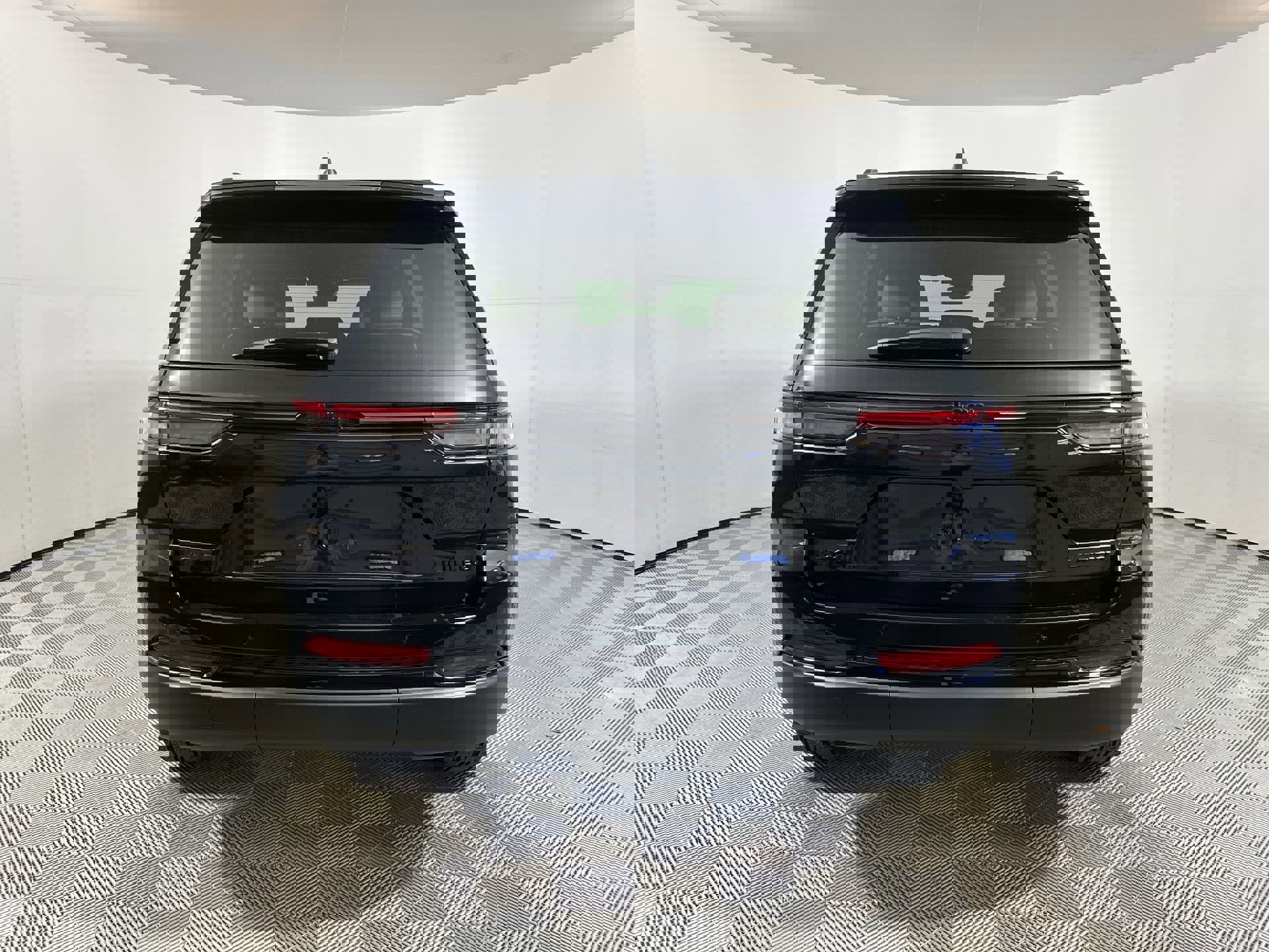 2025 Jeep Grand Cherokee Limited photo 7