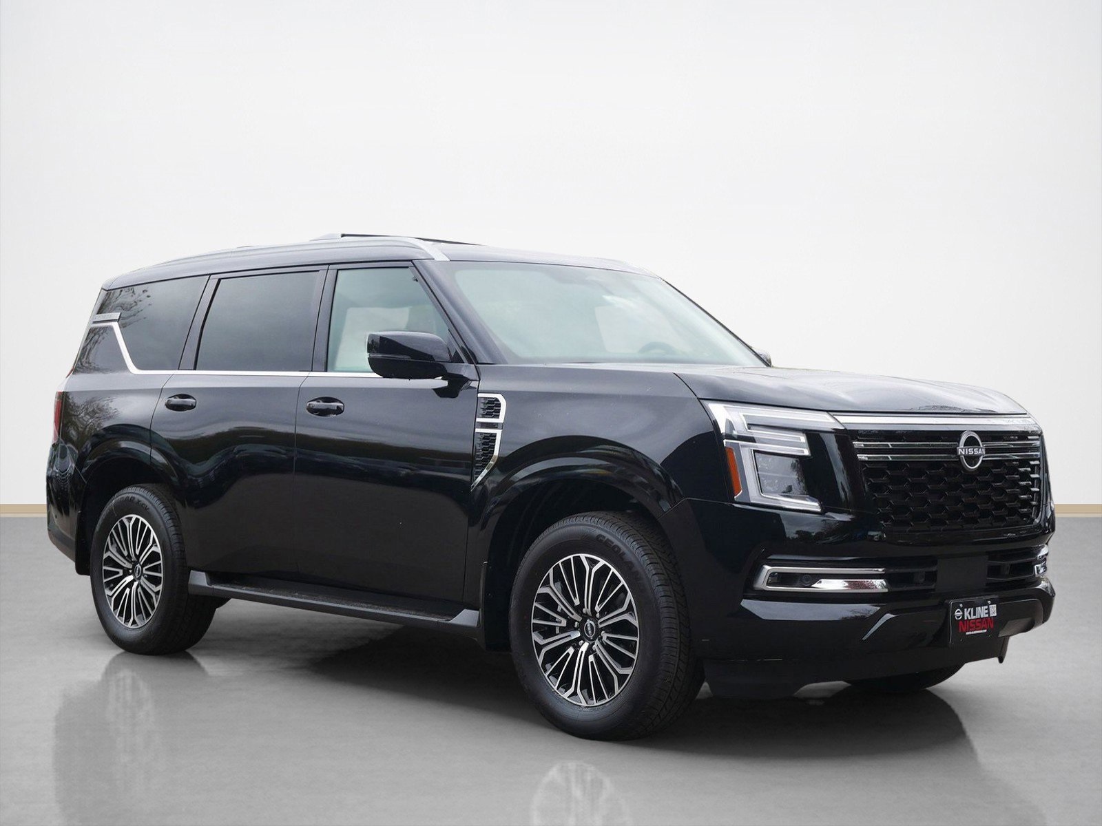 2026 Nissan Armada Platinum's photo