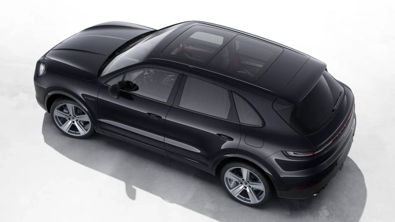 2026 Porsche Cayenne E-Hybrid photo 2