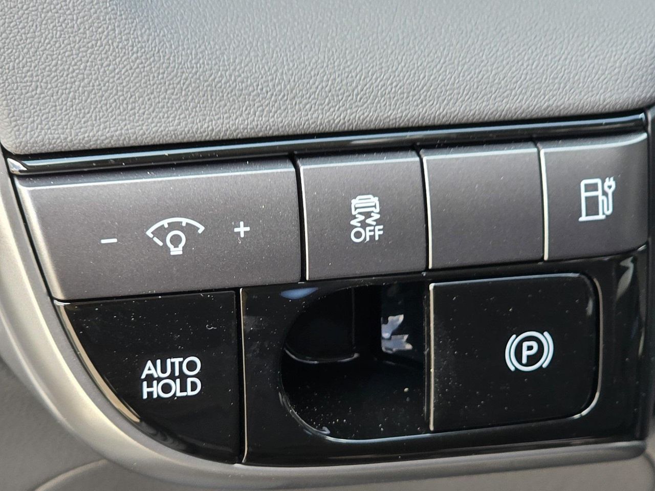 2025 Hyundai Ioniq 5 SE Standard Range photo 30