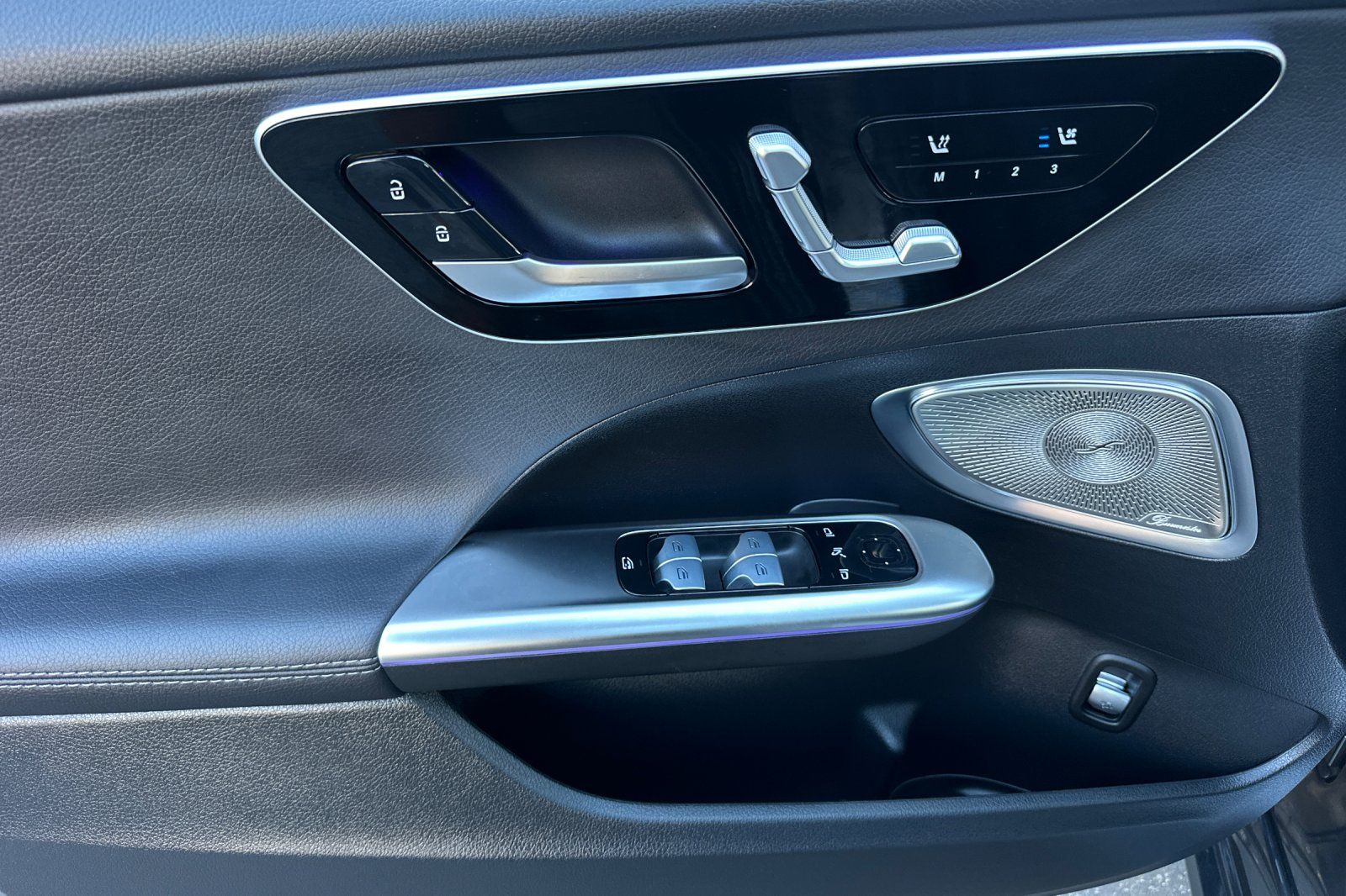 2025 Mercedes Benz C 300 photo 21