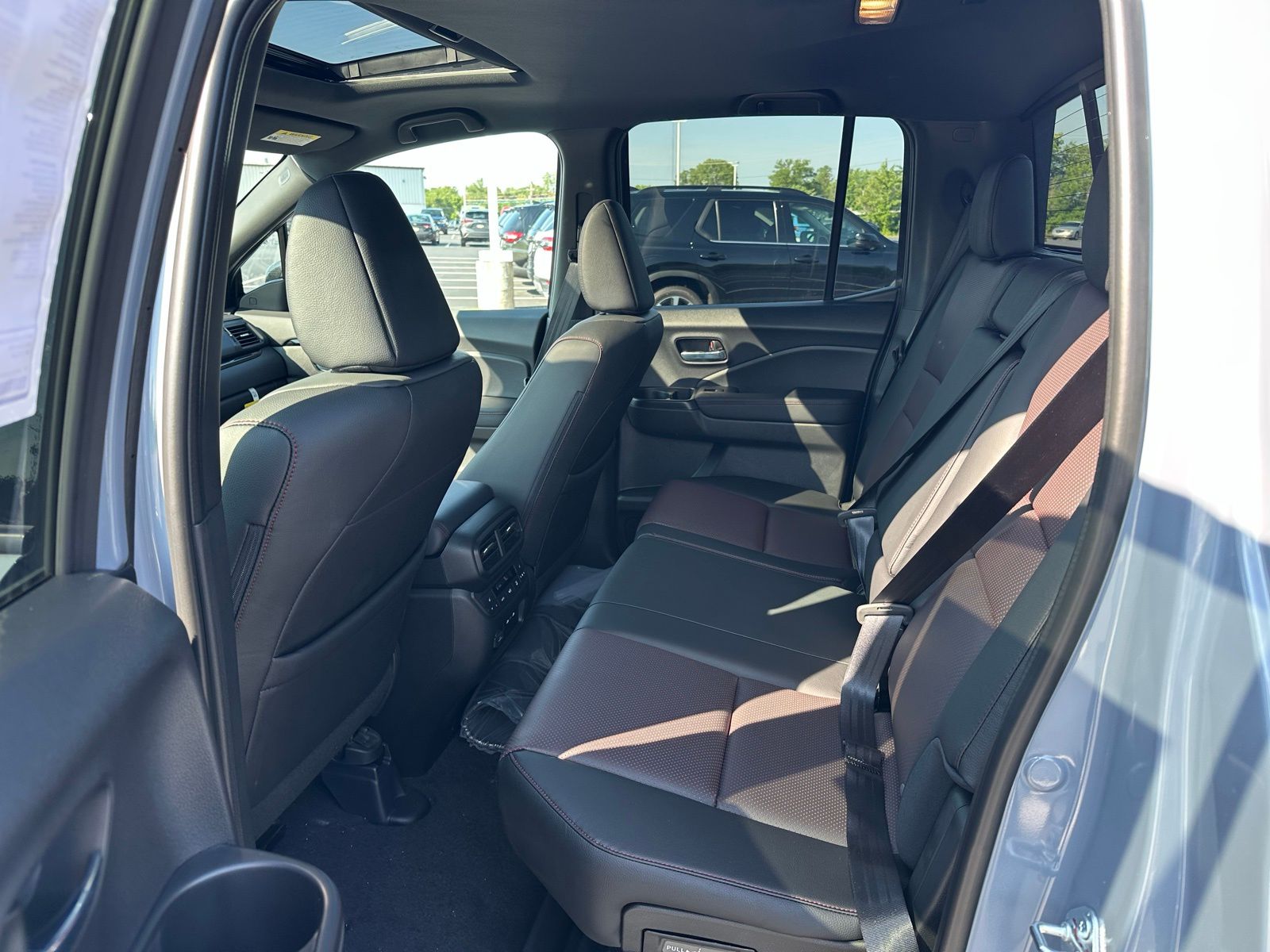 2025 Honda Ridgeline Black Edition photo 19