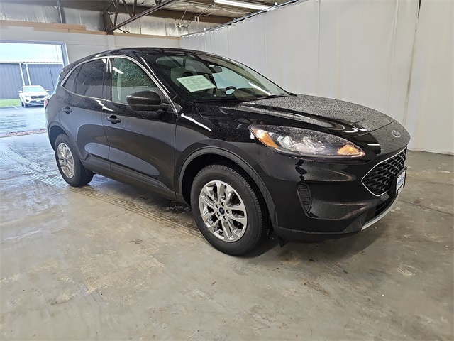 2022 Ford Escape SE photo 3