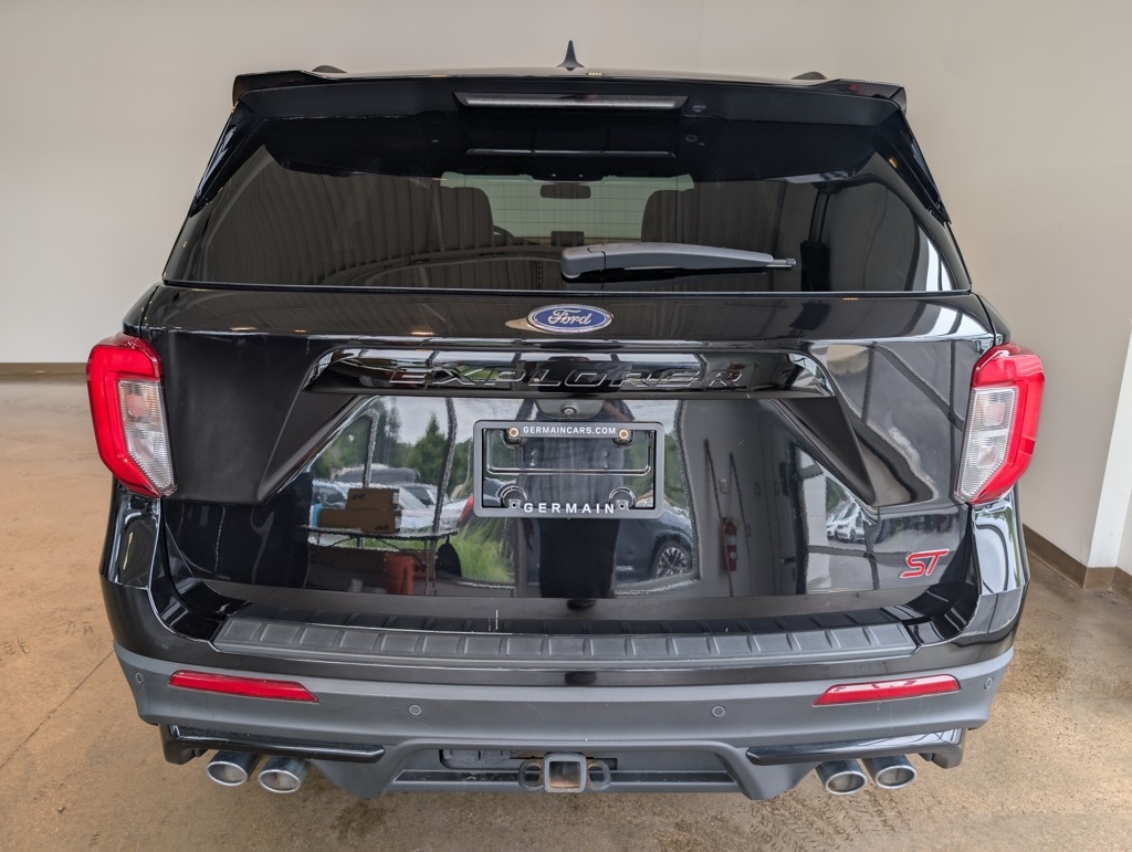 2021 Ford Explorer ST photo 4