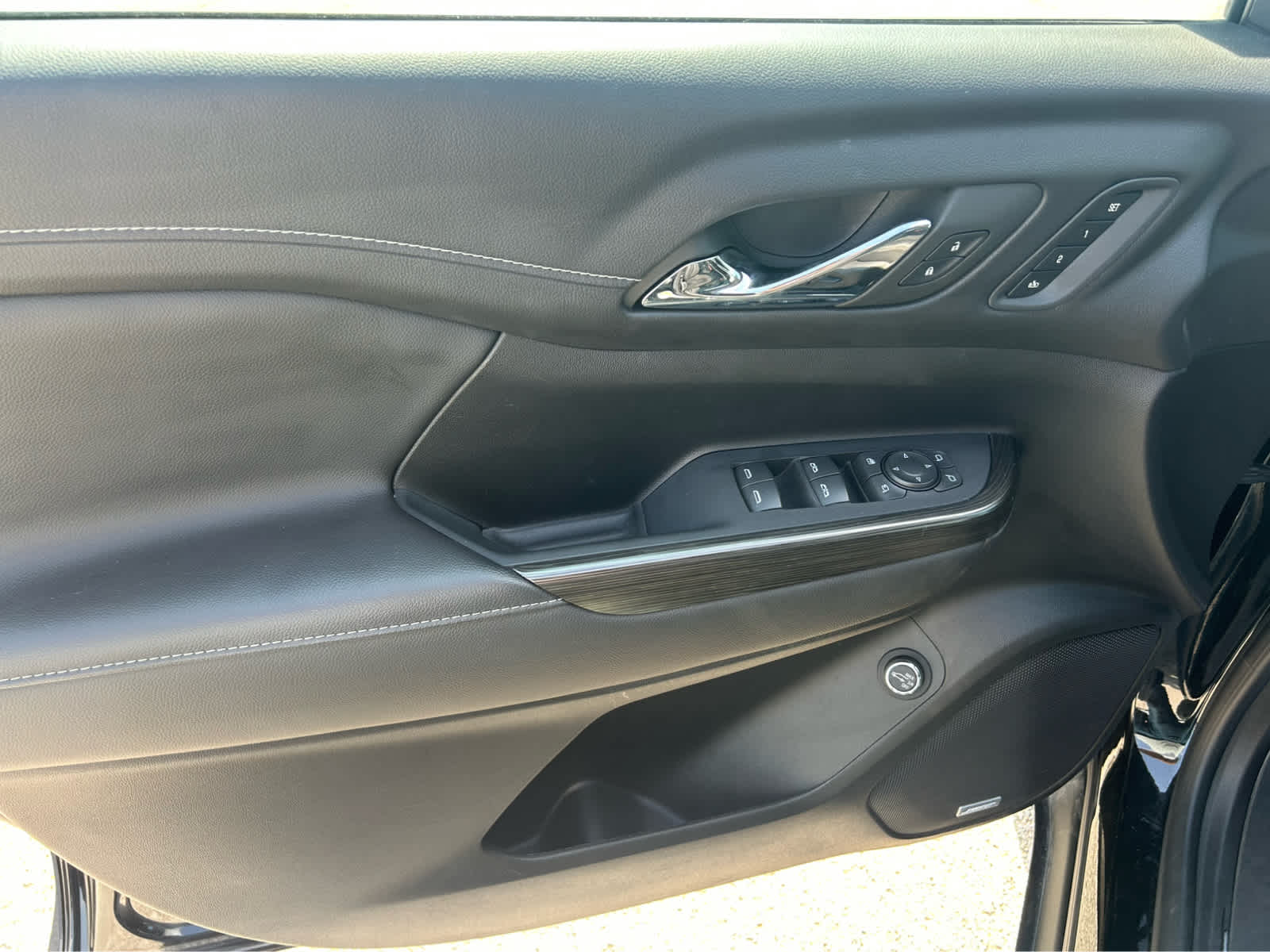 2023 Gmc Acadia SLT Elevation photo 8