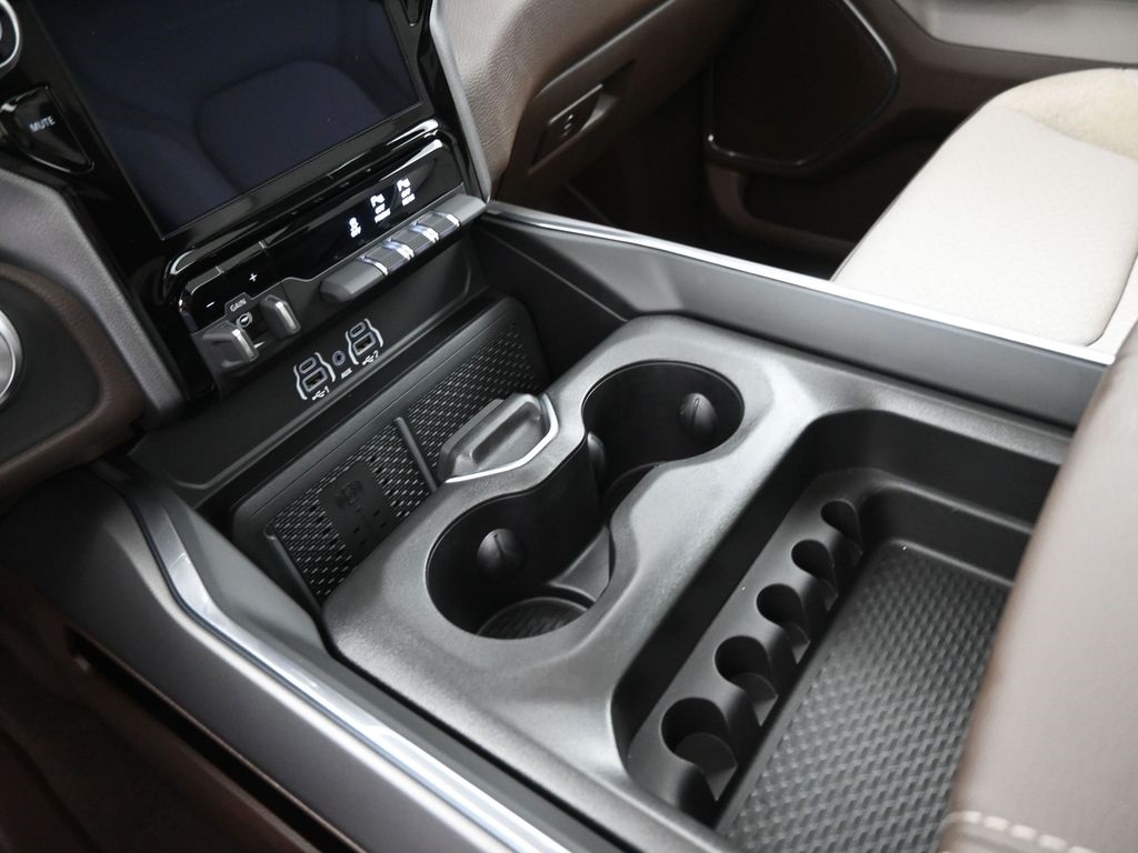 2026 Ram 1500 Laramie photo 4