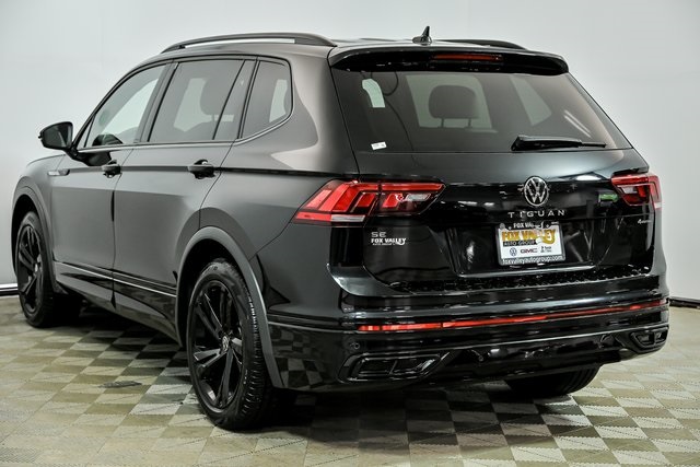 2023 Volkswagen Tiguan SE R-Line Black photo 4