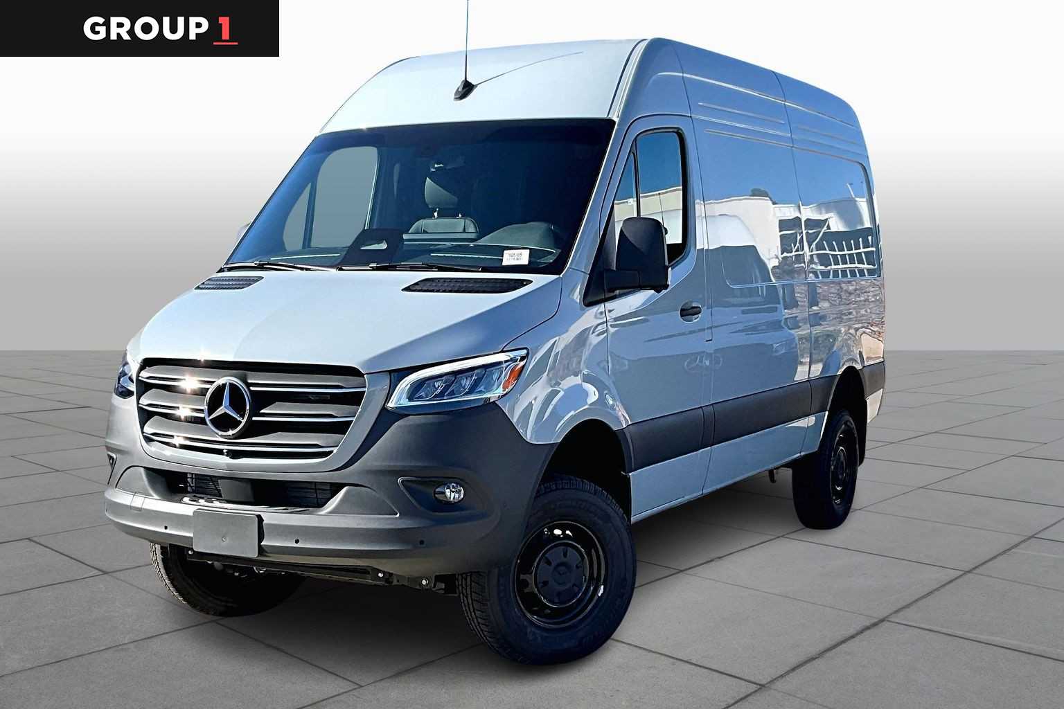 2026 Mercedes-Benz Sprinter Cargo Van Base's photo