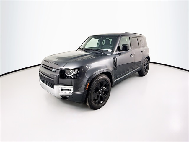 2025 Land Rover Defender 110 S photo 2