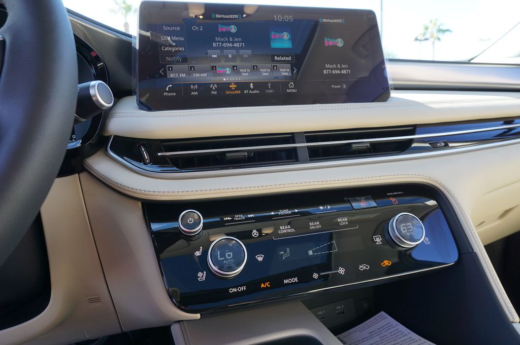 2025 Infiniti QX60 Luxe photo 19