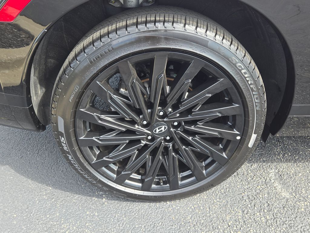 2024 Hyundai Santa Fe Calligraphy photo 9