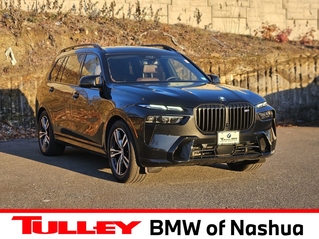 2025 BMW X7 M60i's photo