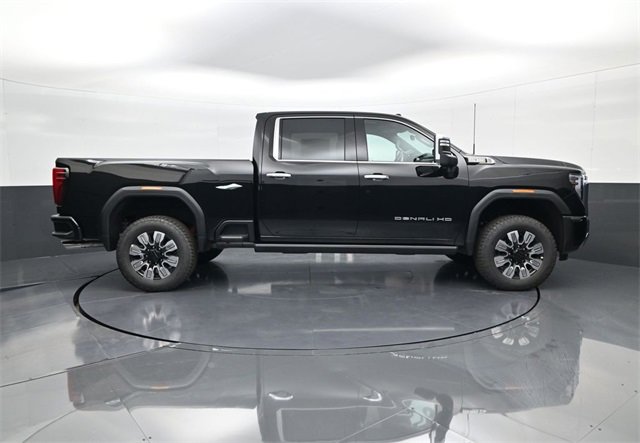 2025 Gmc Sierra 3500 HD Denali photo 4