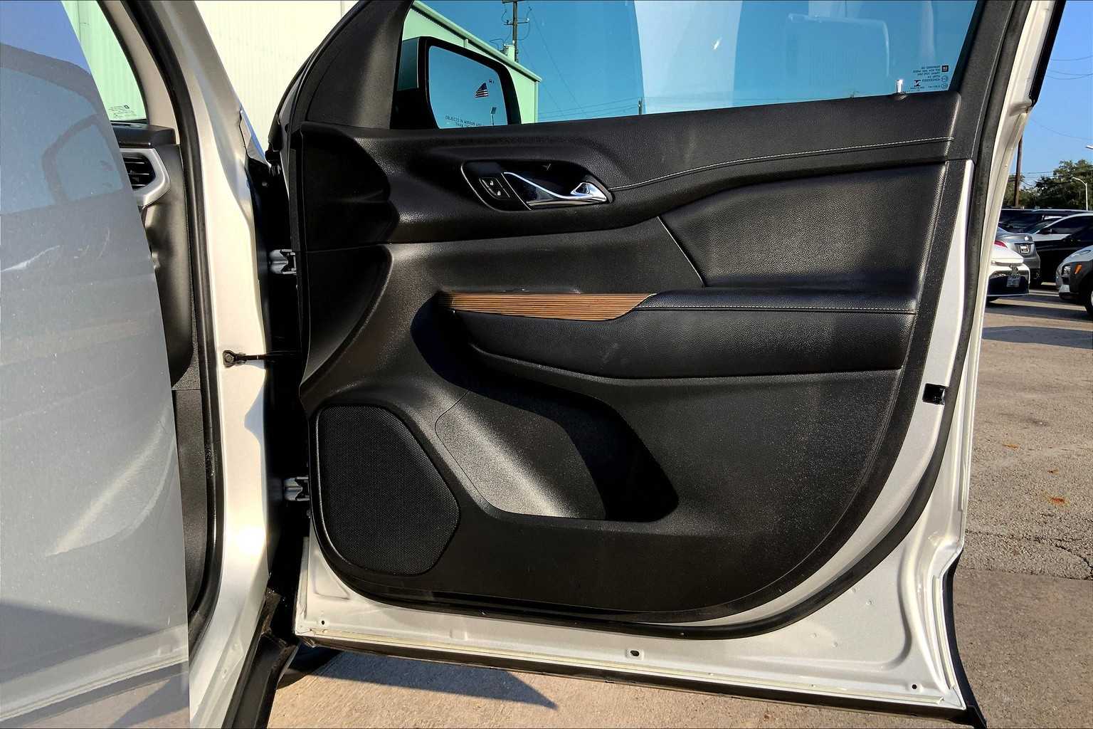 2020 Gmc Acadia SLE photo 19