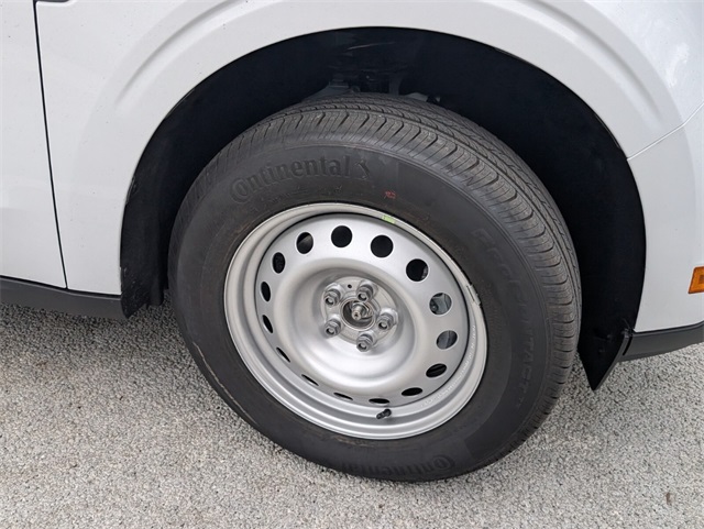 2025 Ford Maverick XL photo 3