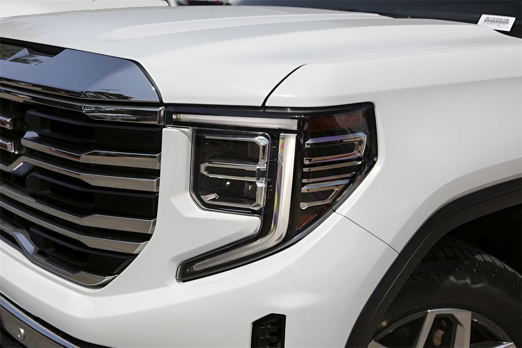 2024 Gmc Sierra 1500 SLT photo 2