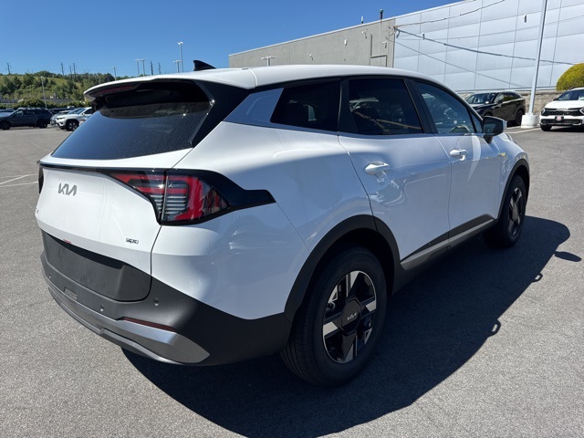 2026 Kia Sportage LX photo 3