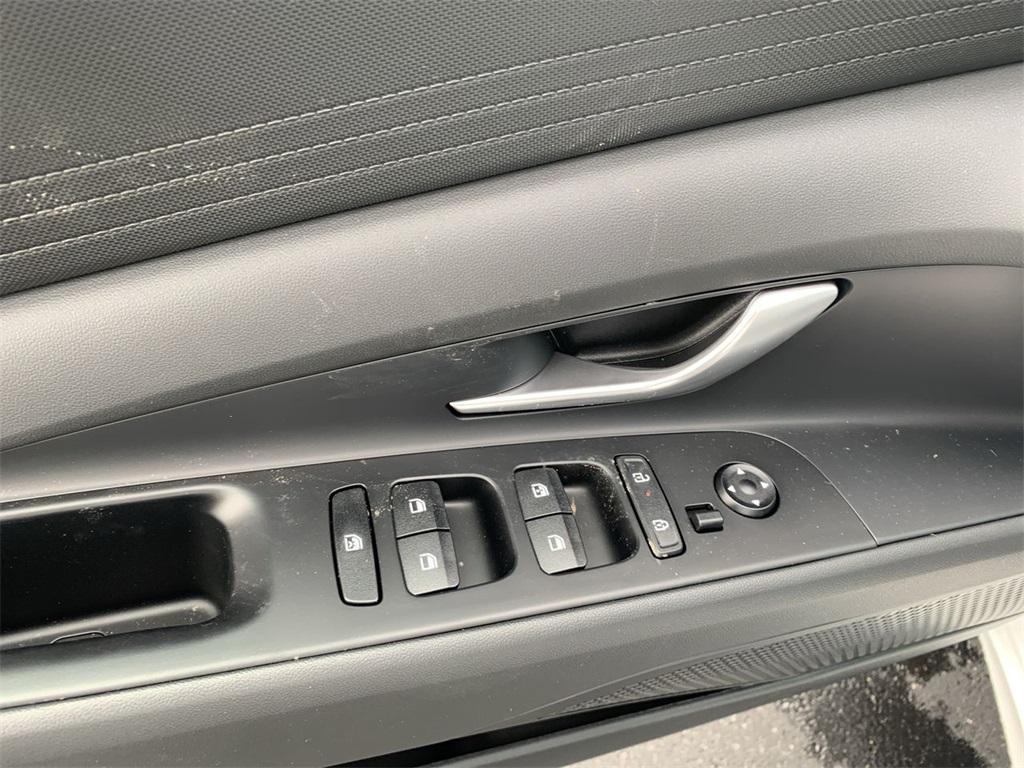 2025 Hyundai Elantra Hybrid Blue photo 4