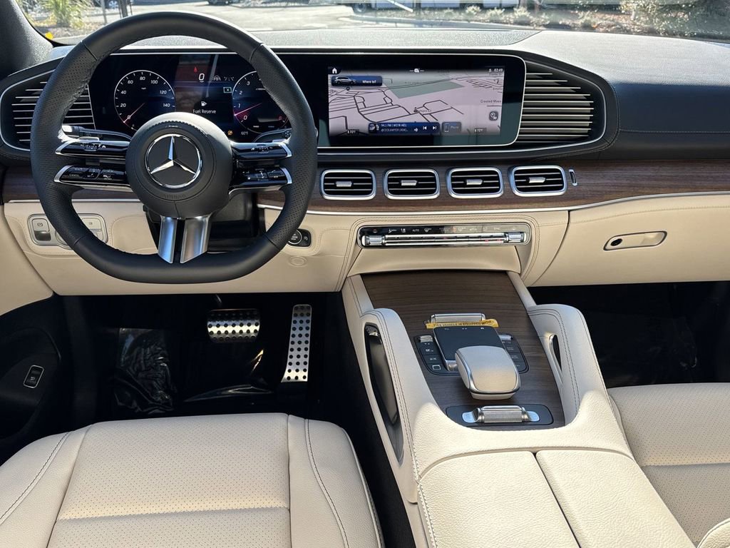 2025 Mercedes Benz GLS 450 4MATIC photo 24