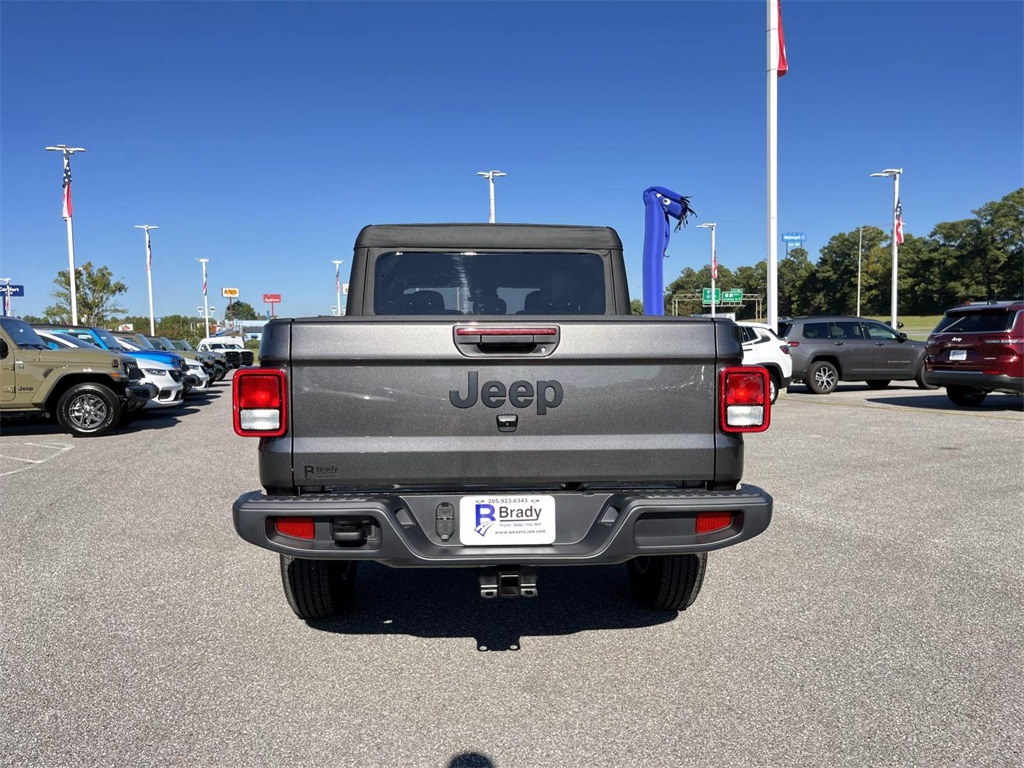 2025 Jeep Gladiator Sport S photo 4
