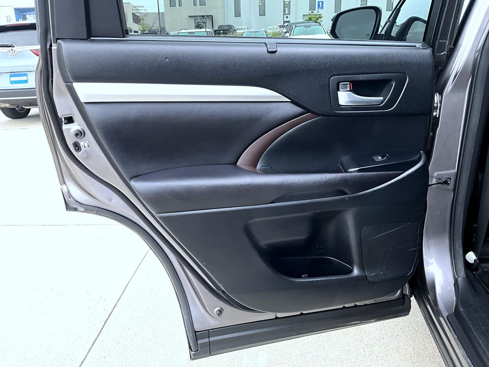 2017 Toyota Highlander XLE photo 18