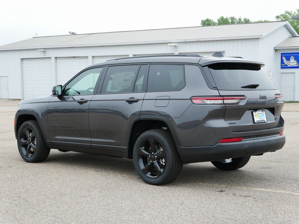 2025 Jeep Grand Cherokee Altitude X photo 3