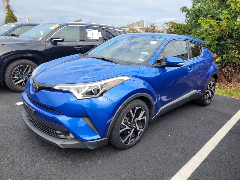 2018 Toyota C-HR XLE Premium photo 3