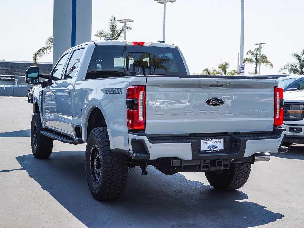 2025 Ford F-250 photo 5