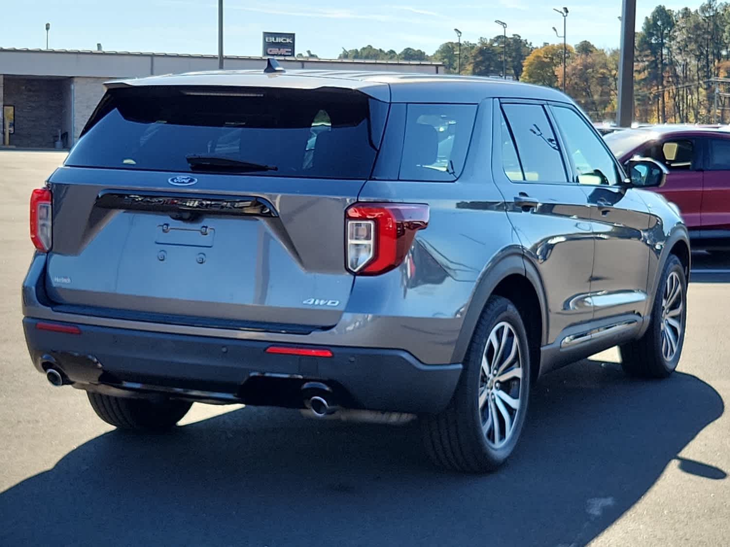2022 Ford Explorer ST-Line photo 3