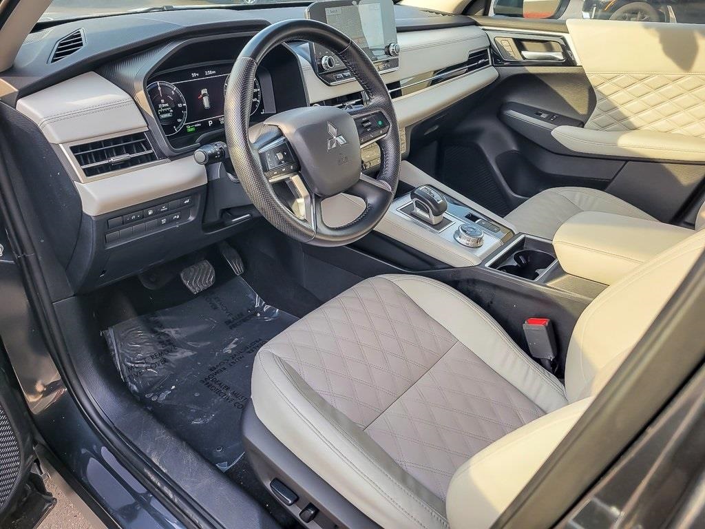 2024 MITSUBISHI OUTLANDER - Image 8